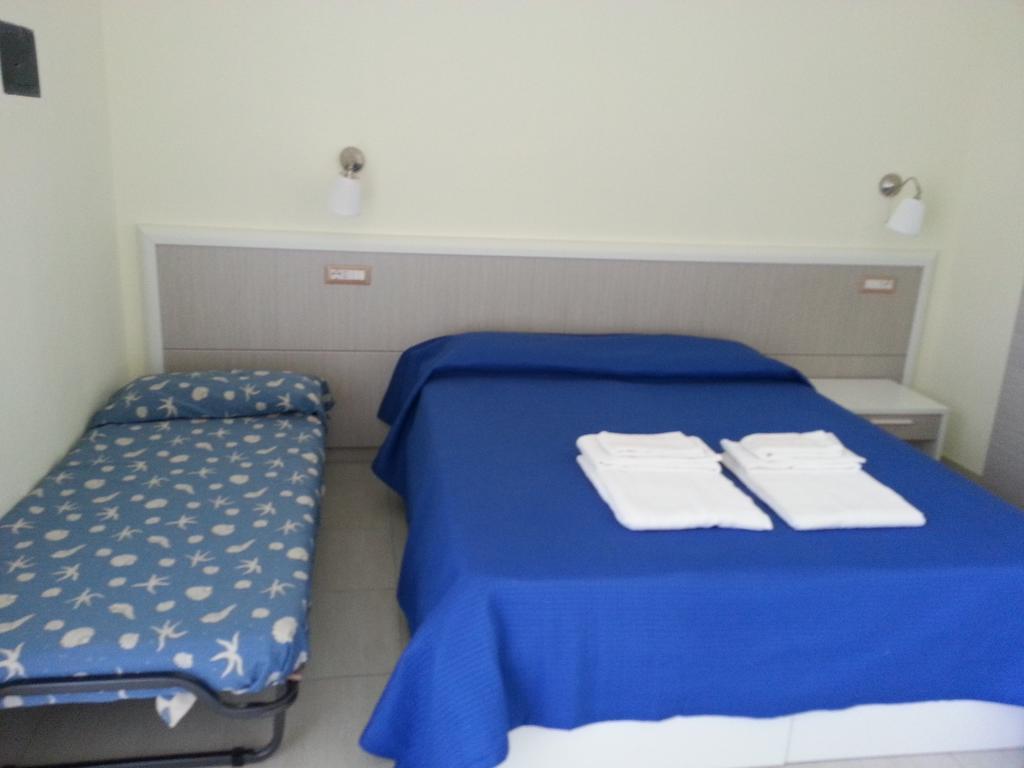 Il Girasole Formia Guesthouse Rooms מראה חיצוני תמונה