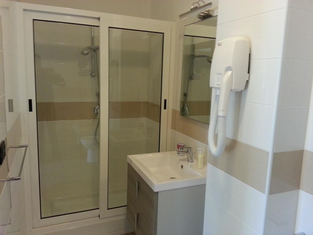 Il Girasole Formia Guesthouse Rooms מראה חיצוני תמונה
