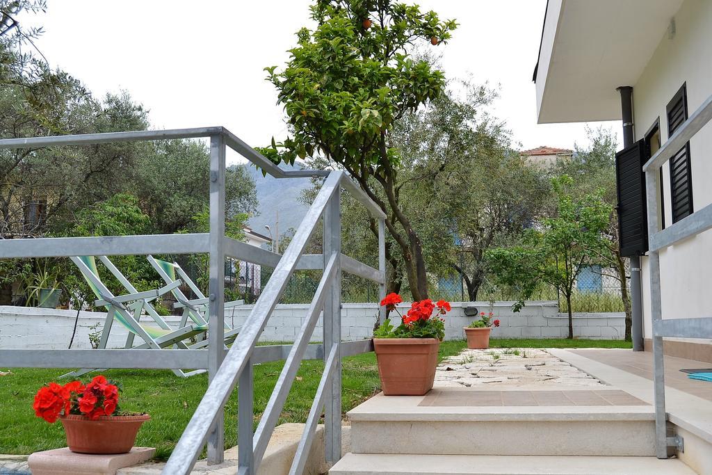 Il Girasole Formia Guesthouse Rooms מראה חיצוני תמונה
