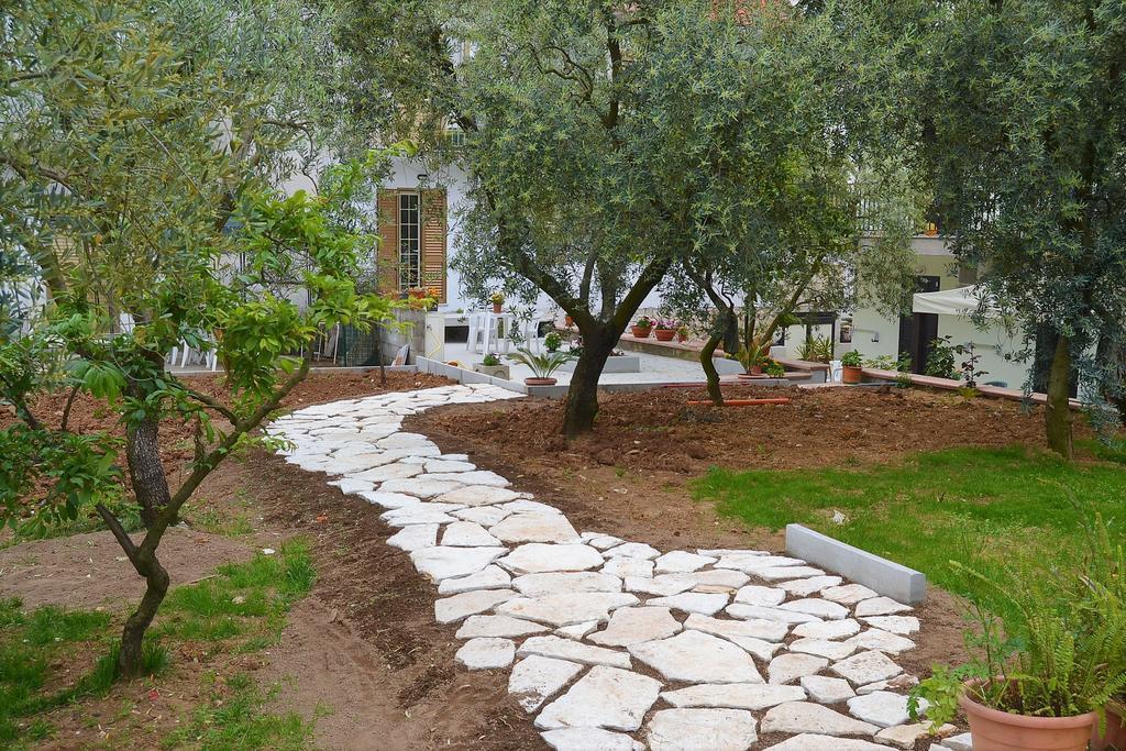 Il Girasole Formia Guesthouse Rooms מראה חיצוני תמונה