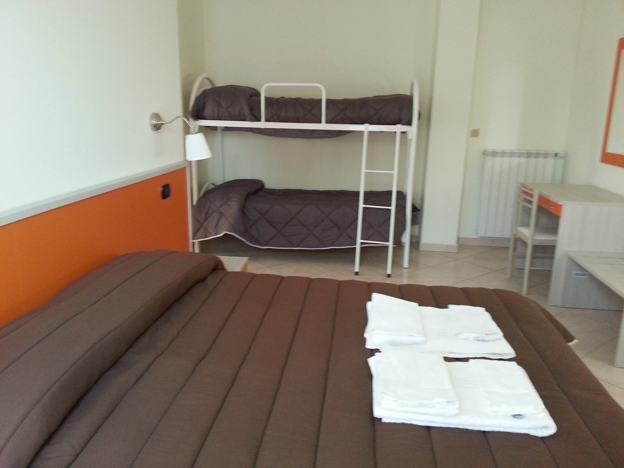 Il Girasole Formia Guesthouse Rooms מראה חיצוני תמונה