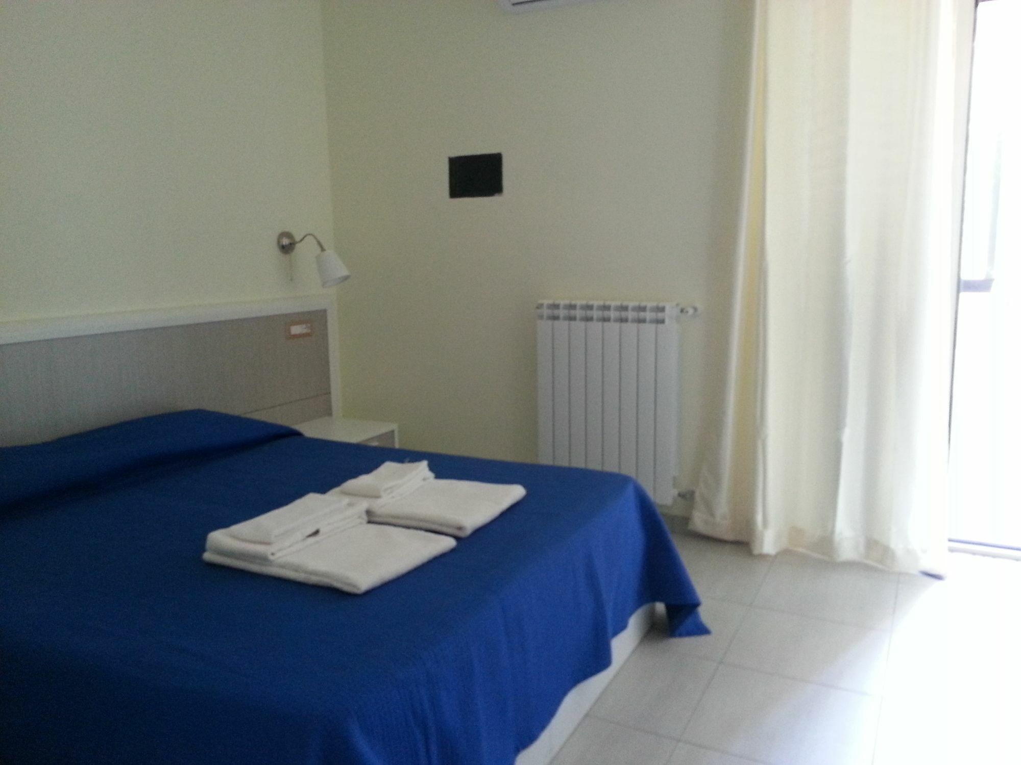 Il Girasole Formia Guesthouse Rooms מראה חיצוני תמונה